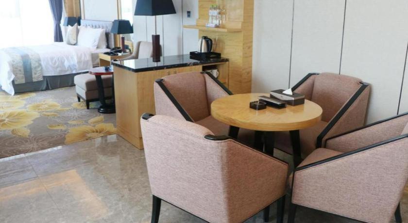 Wanning Yingbin Hotel ภายนอก รูปภาพ